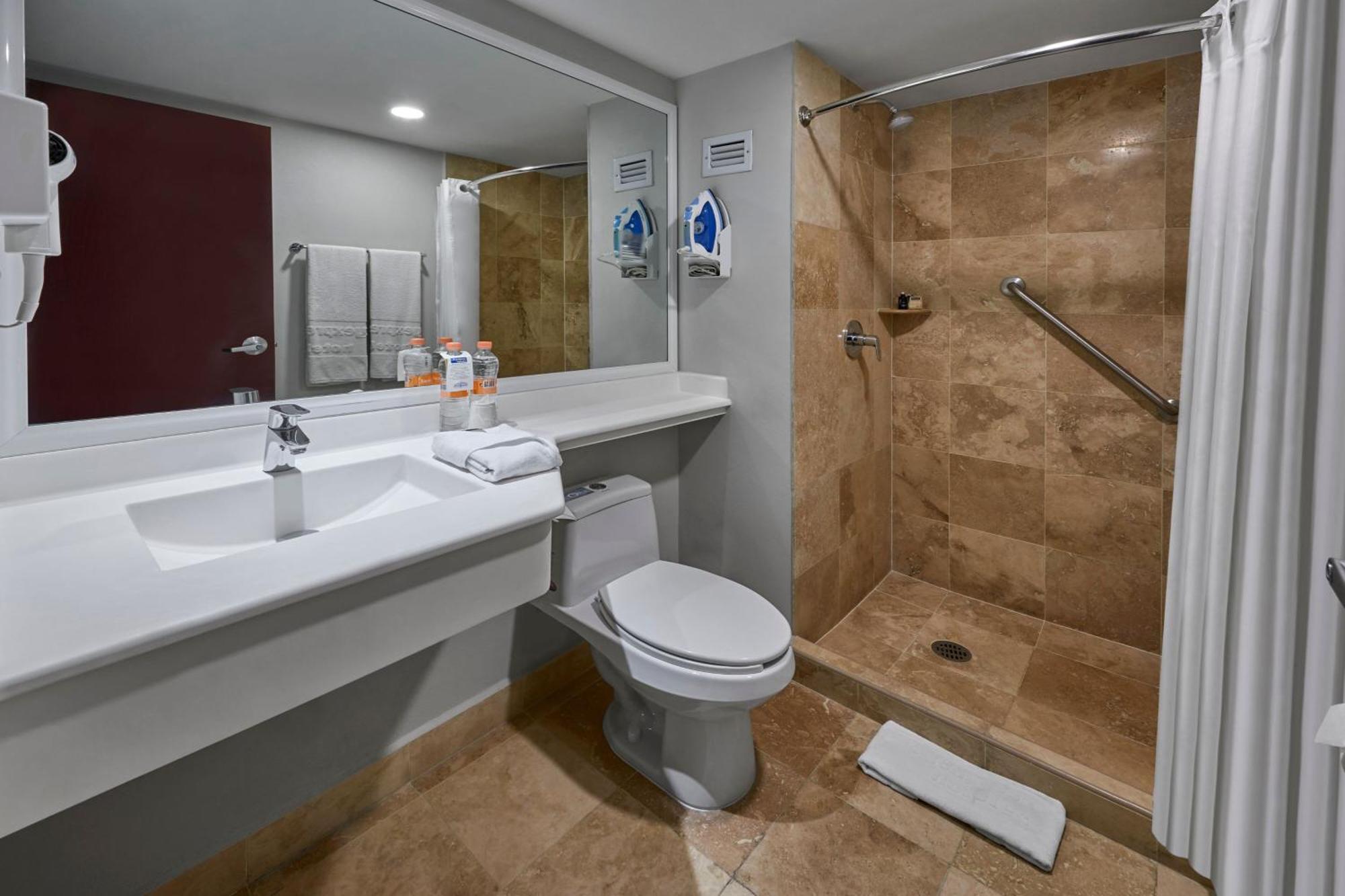 City Express Plus By Marriott Leon Centro De Convenciones Zewnętrze zdjęcie