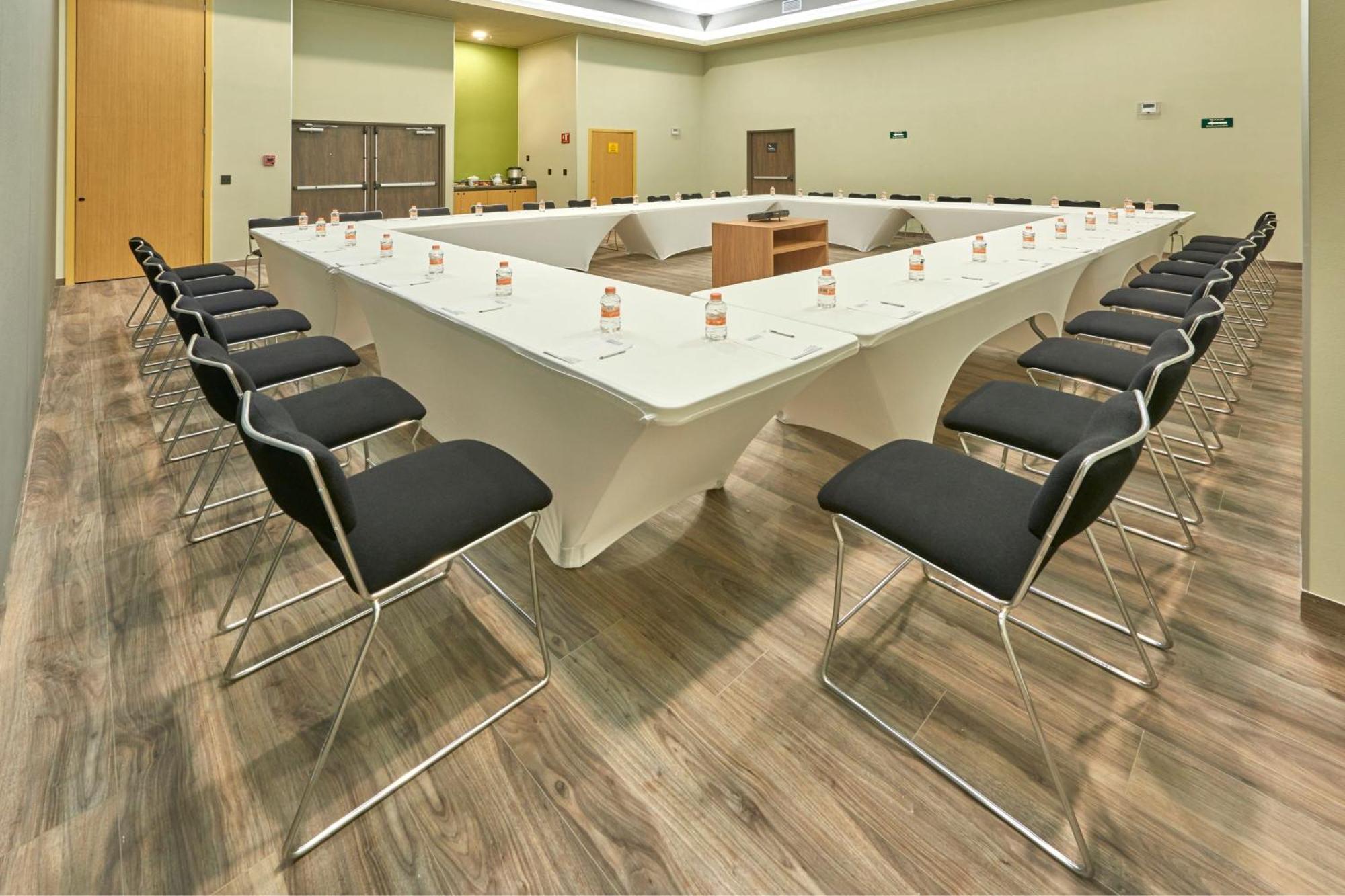 City Express Plus By Marriott Leon Centro De Convenciones Zewnętrze zdjęcie