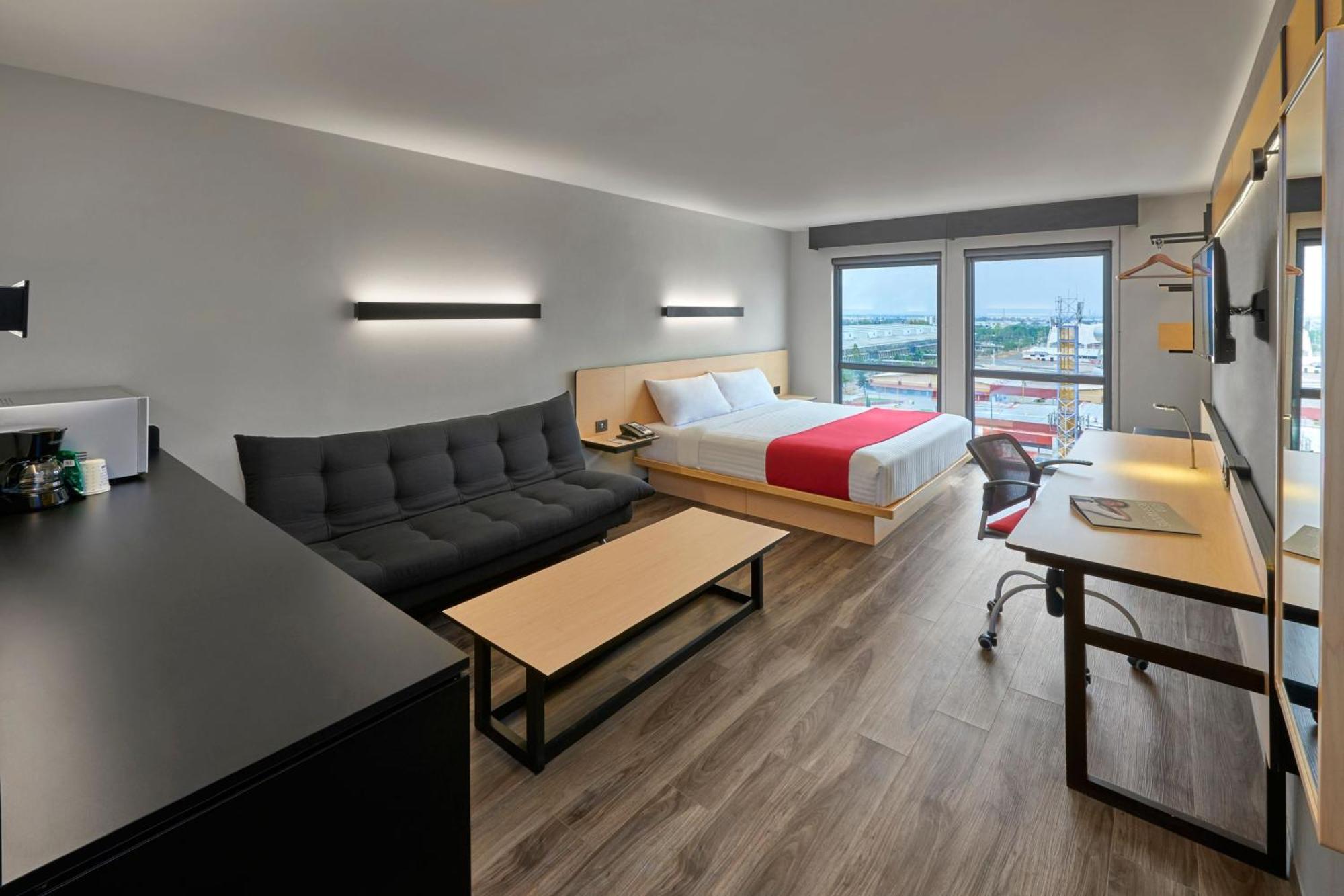 City Express Plus By Marriott Leon Centro De Convenciones Zewnętrze zdjęcie